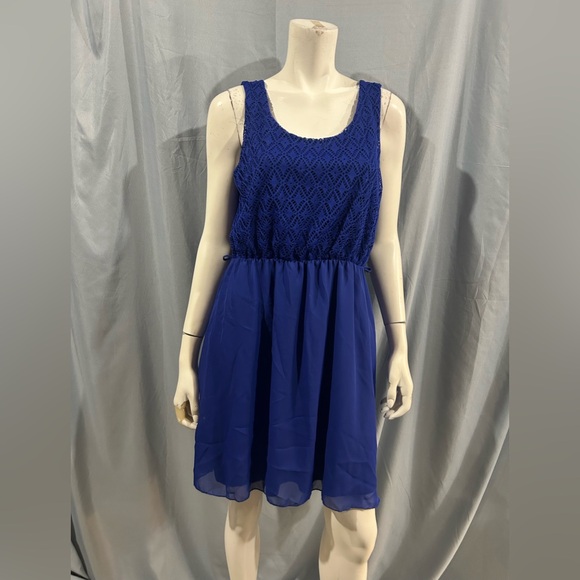 Suzy Shier Dresses & Skirts - Suzy Shier Cobalt Blue Lace Mini Dress